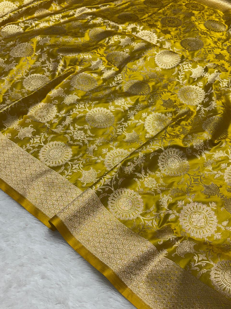 Royal Olive Gold Floral Zaal katan Banarasi Silk with golden border 5