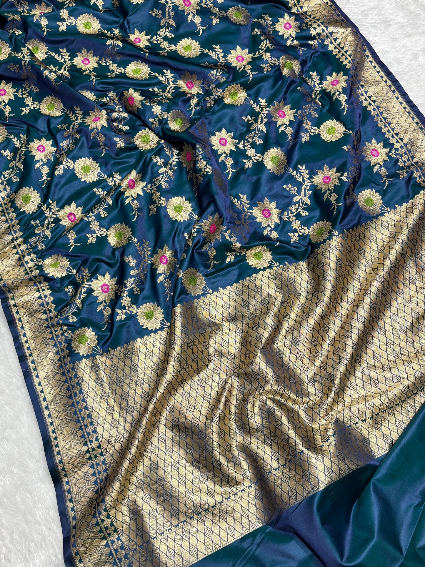 Peacock Blue Sunflower and Daisy Jaal Saree with Golden Border 4