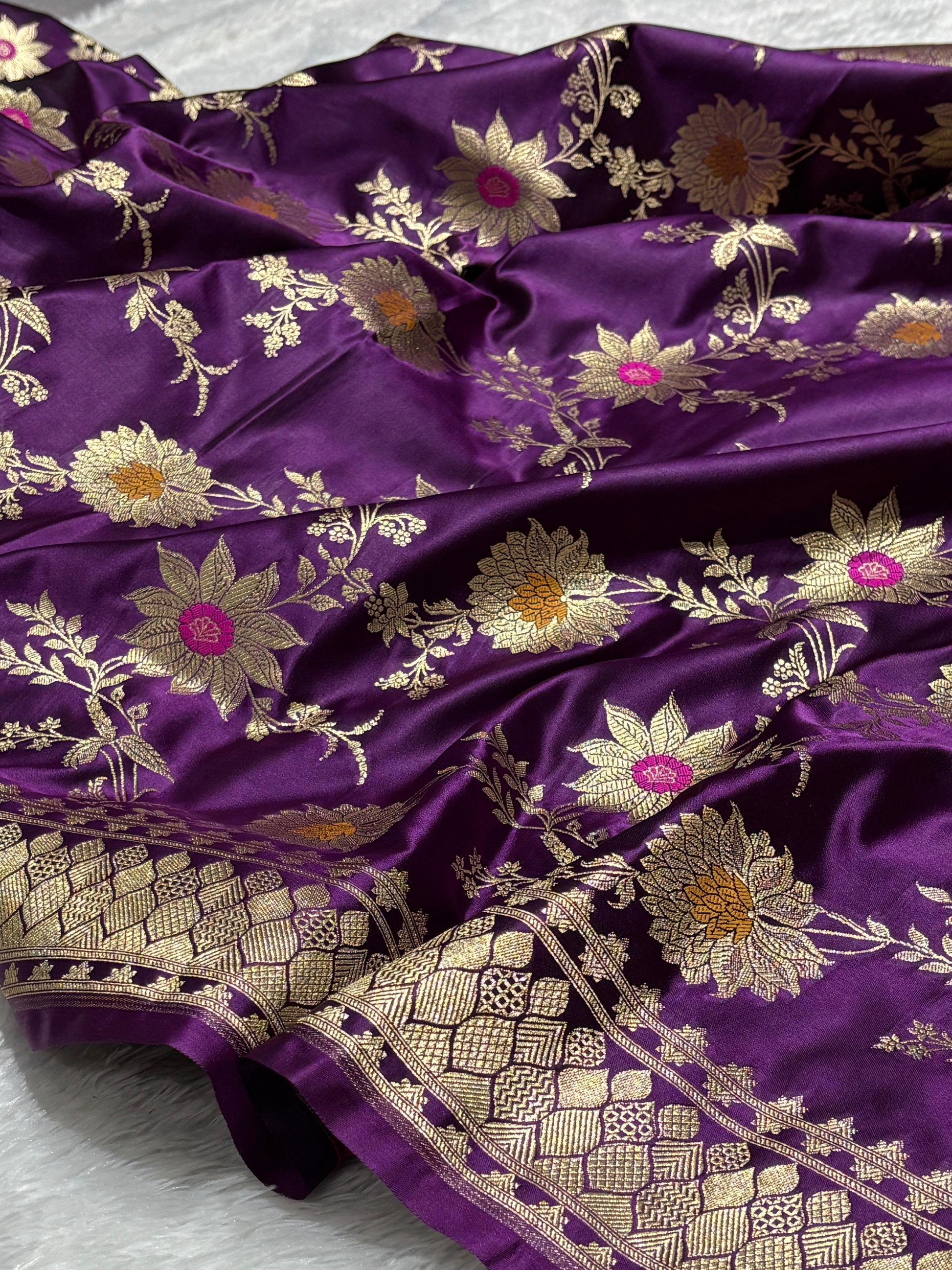 Purple Katan Banarasi Silk Saree with Sunflower and Daisy Jaal and Golden Zari Border 6