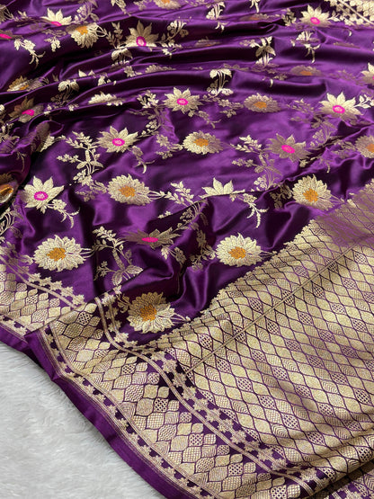 Purple Katan Banarasi Silk Saree with Sunflower and Daisy Jaal and Golden Zari Border 7