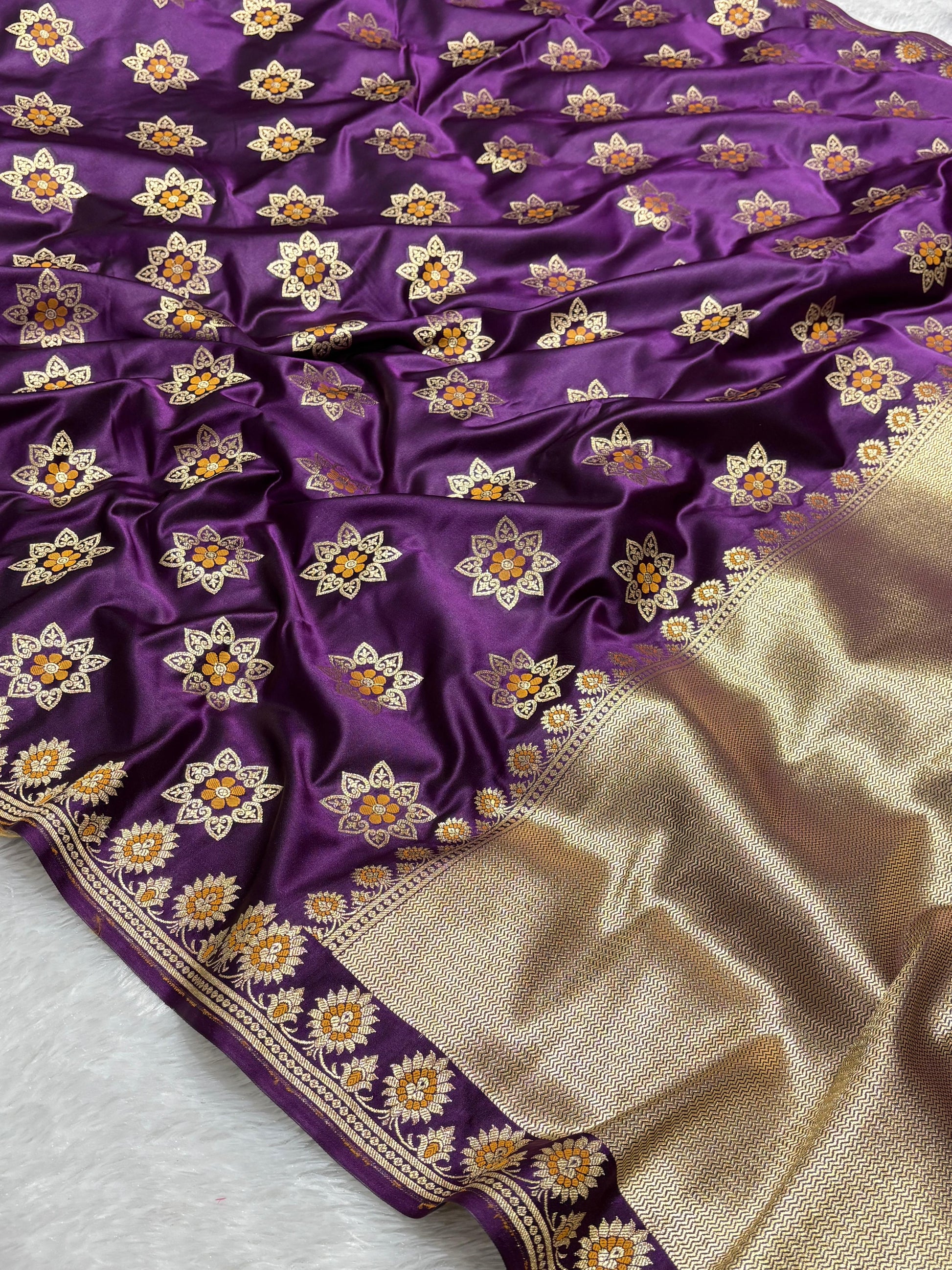 Royal Purple Katan Banarasi Silk Saree with Floral Lotus Butti and Zari Border 7