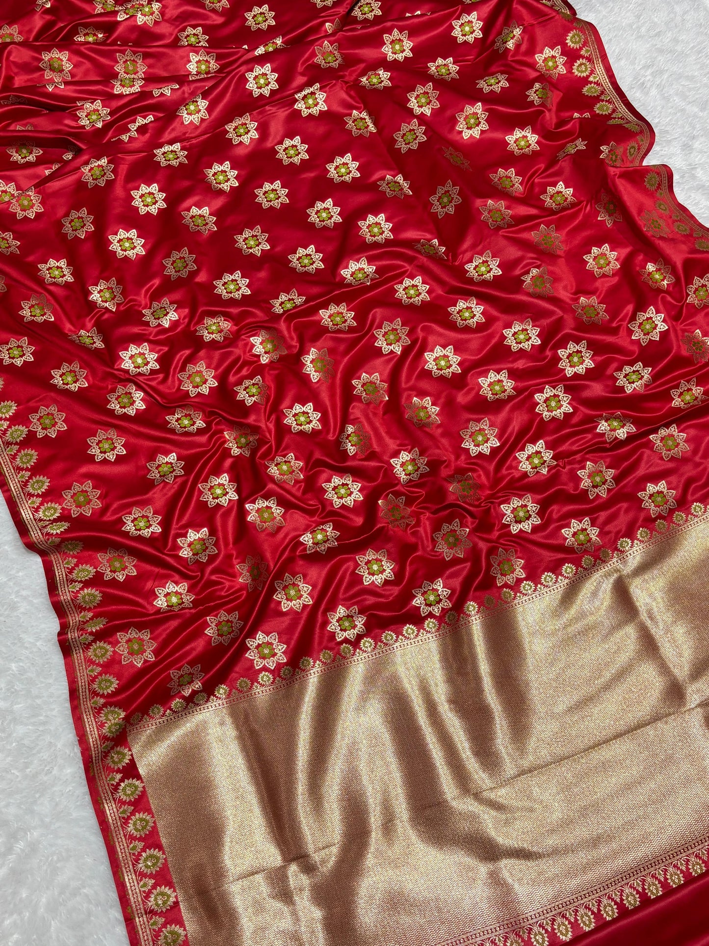 Royal Red Katan Banarasi Silk Saree with Floral Lotus Butti and Zari Border 5