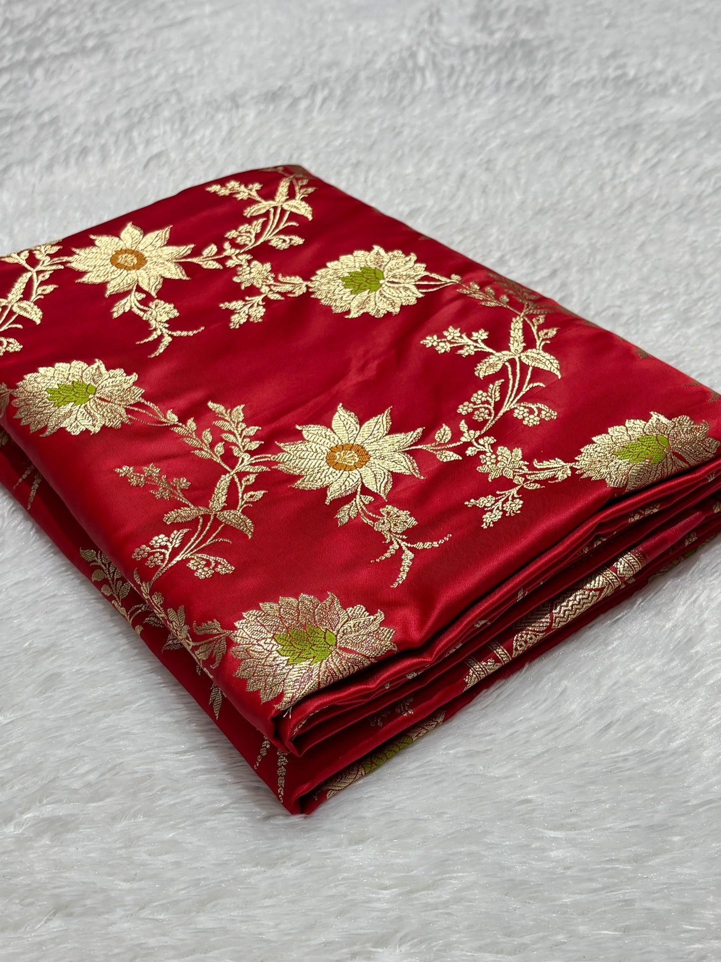 Ruby Red Sunflower and Daisy Jaal Saree with Golden Border 5