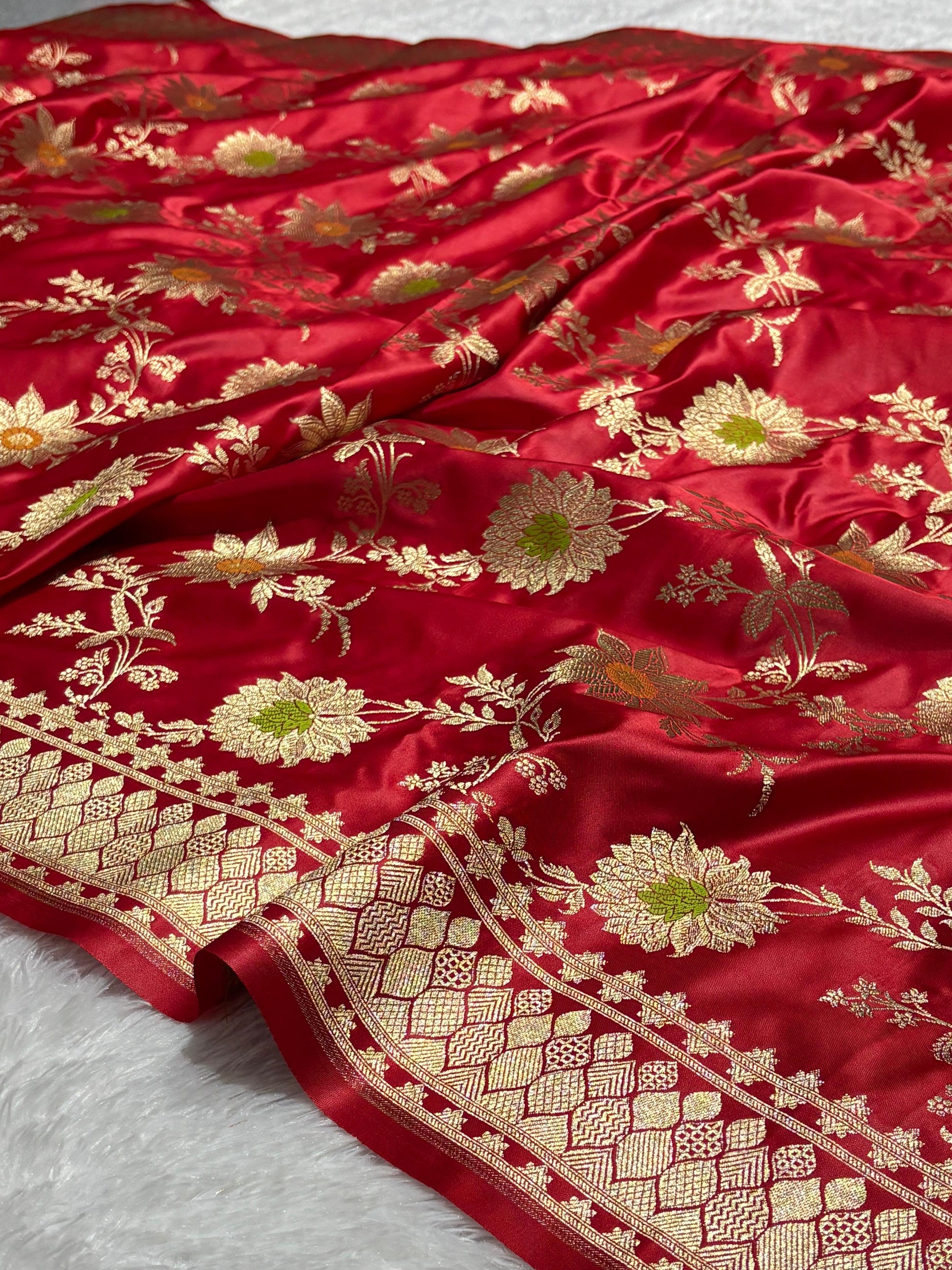 Ruby Red Sunflower and Daisy Jaal Saree with Golden Border 6